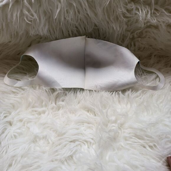 Blue Floral Butterfly Facial Mask NWOT - Picture 2 of 2